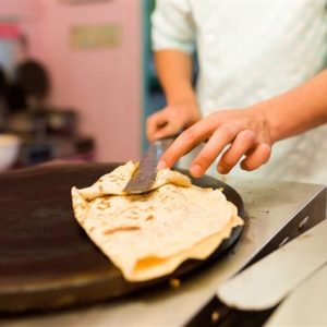 cooking-crepes