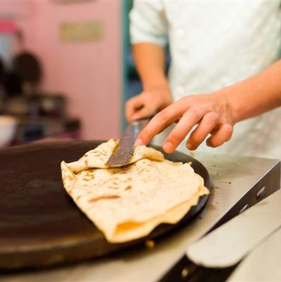 cooking-crepes